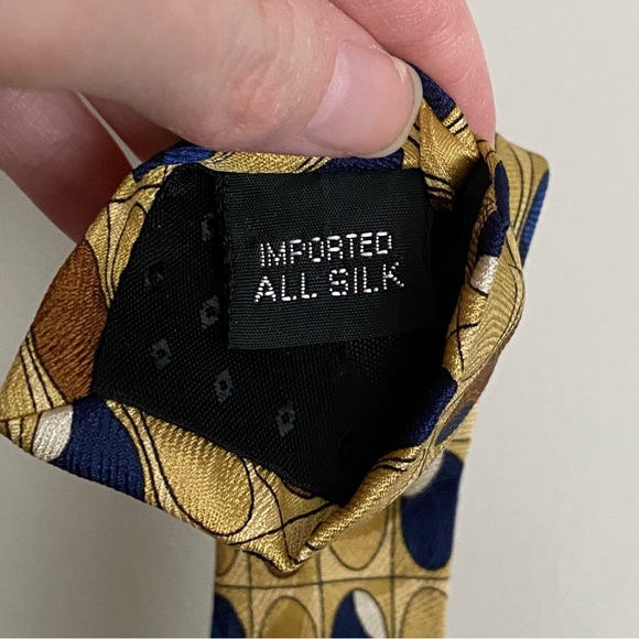 Jacobs Roberts Silk Tie with Repeating Oval Pattern in Gold, Blue & Brown Shades - Picture 8 of 9